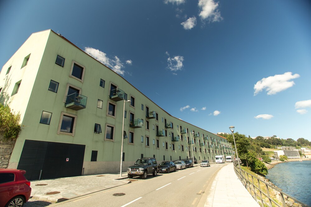 Exterior 2 Douro Triplex - Stunning River Views by Porto City Hosts