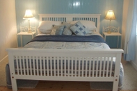 Bedroom Wellspring Cottage nr Kynance Cove