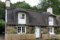 Exterior A Fairytale Thatched Highland Cottage