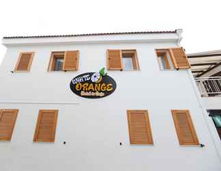 Exterior 2 White Orange