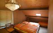 Bedroom 3 Spacious Holiday Home in Wellerlooi With Private Garden