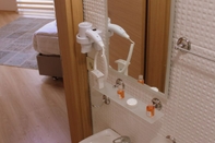 In-room Bathroom Avcilar Emre Hotel