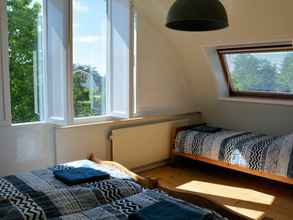 Kamar Tidur 4 Serene Holiday Home in Noordwijk With Terrace