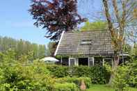 Exterior Peacefule Holiday Home for 2 People in Heiloo near Egmond