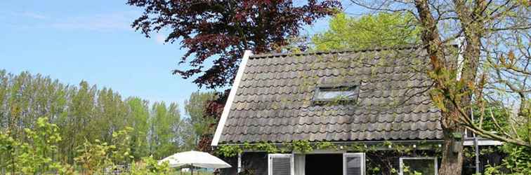 Exterior Peacefule Holiday Home for 2 People in Heiloo near Egmond