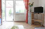 Kamar Tidur 5 Magnificent Holiday Home in Reil Germany With Garden