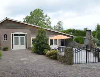ภายนอกอาคาร 2 Cozy Holiday Home in Olst-wijhe With Sauna and Swimming Pool