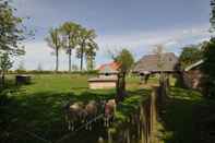 Luar Bangunan Stylish Farmhouse in Nieuwleusen With Private Garden and Sauna