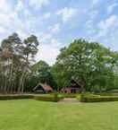 COMMON_SPACE Mansion With Ensuite Bathrooms, 10,000m2 Garden and Heated Terrace, Het Hulsbeek