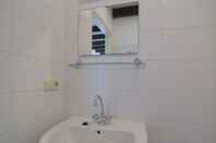 Toilet Kamar Holiday Home with Meadow View near Forests