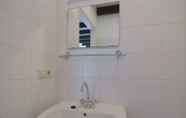 In-room Bathroom 2 Holiday Home with Meadow View near Forests