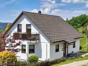 Bangunan 4 Apartment in the Black Forest With Garden