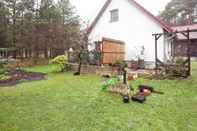 Ruang Umum Holiday Home in Schmogrow-fehrow With Terrace Near Forest