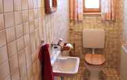 Toilet Kamar 3 Cosy Apartment Near the Halblech ski Area in the Allgau