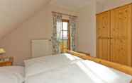 Kamar Tidur 5 Holiday Home in the Knullgebirge With Balcony, Garden and Lovely View