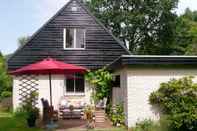 ภายนอกอาคาร Detached Vacation Home in Friesland With Private Garden in Very Quiet Area