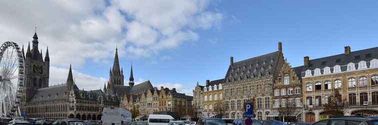 Bên ngoài Welcoming Apartment in Ieper With Private Terrace