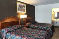 Bedroom Country Club Inn & Suites