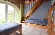 Kamar Tidur 7 Comfortable Cottage in Neufmoulin With Meadow View