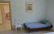 Kamar Tidur 7 Holiday Home Near the Beaches