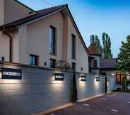 Exterior 4 Weingut & Landhotel Lucashof