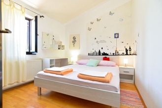 Bedroom 4 Apartment 1791