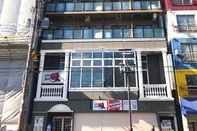 Bên ngoài Hostel Nyoi A