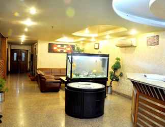 Lobby 2 Hotel Shiraaz - 2