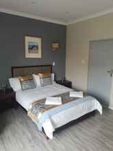 Bedroom 4 Atlantic Pearl Rivonia Guest House