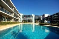 Swimming Pool Residence Golfe Club I