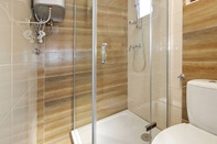 Phòng tắm bên trong Mobile Home Plumeria 3