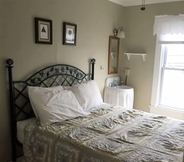 Bedroom 7 Bath Avenue House