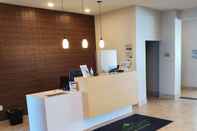 Lobby Wingate by Wyndham Christiansburg