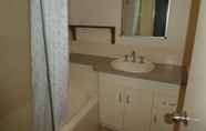 Toilet Kamar 7 Townsville Terrace