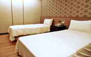 Kamar Tidur 5 Crystal City Hotel