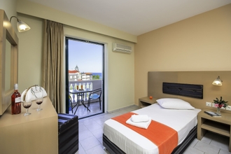 Bilik Tidur 4 Kozanos Hotel & Suites