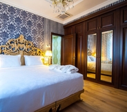 Kamar Tidur 7 Royal Residence Hotel