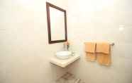 In-room Bathroom 5 Brata Cottage Bisma Ubud by Summer Stay