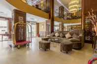 Lobby Hotel Azdif