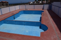 Swimming Pool Hotel Cote Ouest