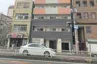 Bangunan Terry's Apartment Namba West I E03C