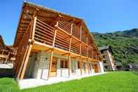 Exterior Alagna2000