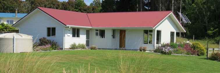 Exterior Waikawa House