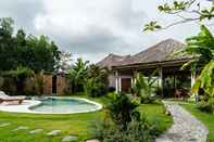 Swimming Pool Chibu Riverside Cottages and Dorm