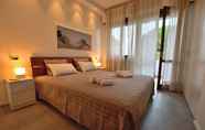 Bedroom 3 Residence Le Tende With Pool