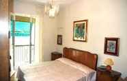 Kamar Tidur 4 Delizia Master Guest apartment