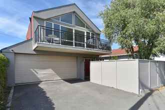 Exterior 4 Moa Place - Christchurch Holiday Homes