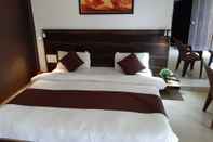 Bedroom Khalsa Lake View Resort