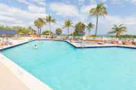 Swimming Pool 668 Ocean View Hollywood Beach