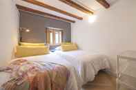 Kamar Tidur Apartments Sant Joan TH119